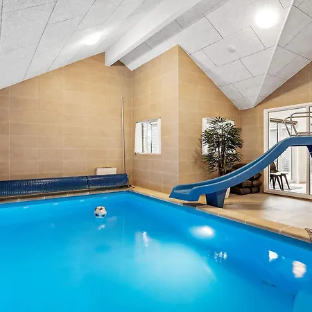 Spacious Retreat For 20 - By Traum Dom wakacyjny Henne Strand