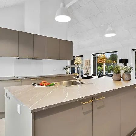 Spacious Retreat For 20 - By Traum Dom wakacyjny Henne Strand