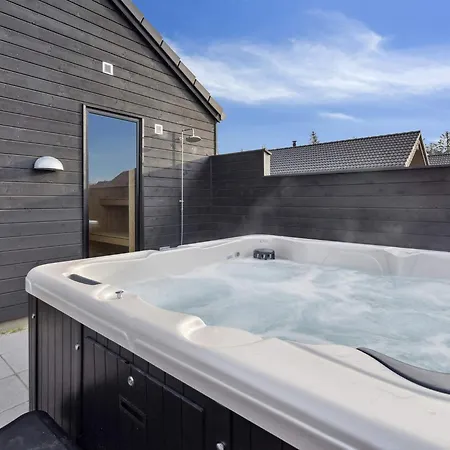 Holiday home Henne Vi *